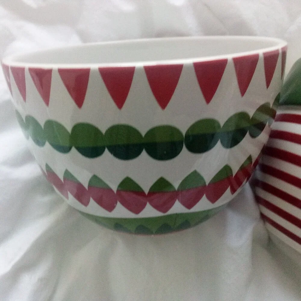 Crate and Barrel Set of 2 Bowls NEW!